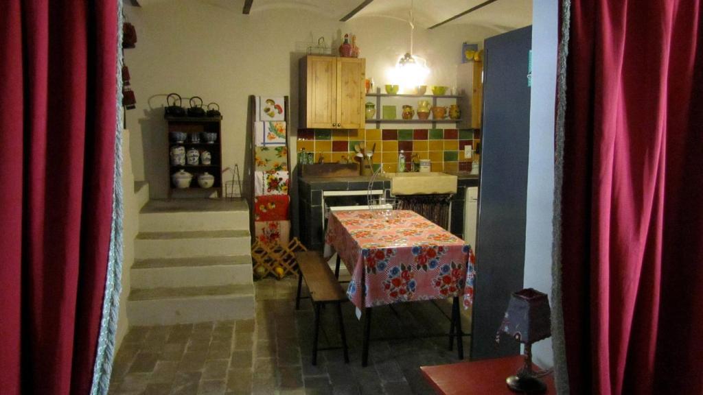 Maison D'Hotes La Boca Sommières Zimmer foto